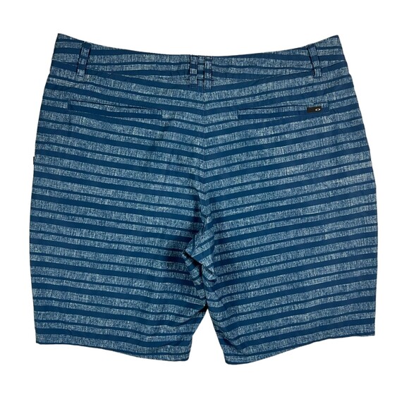 Oakley Shorts  Men's Size 38  Blue Stripe Lightweight Stretch Regular Fit Hybrid - Picture 2 of 8